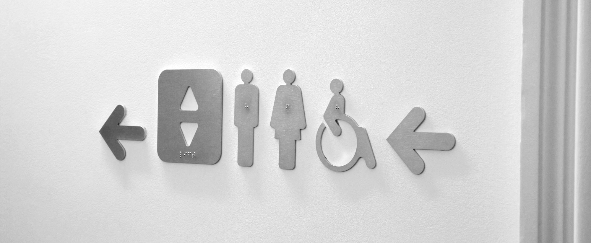 pictogrammes ascenseur, toilette homme femme et handicapé littera marcal en inox brossé