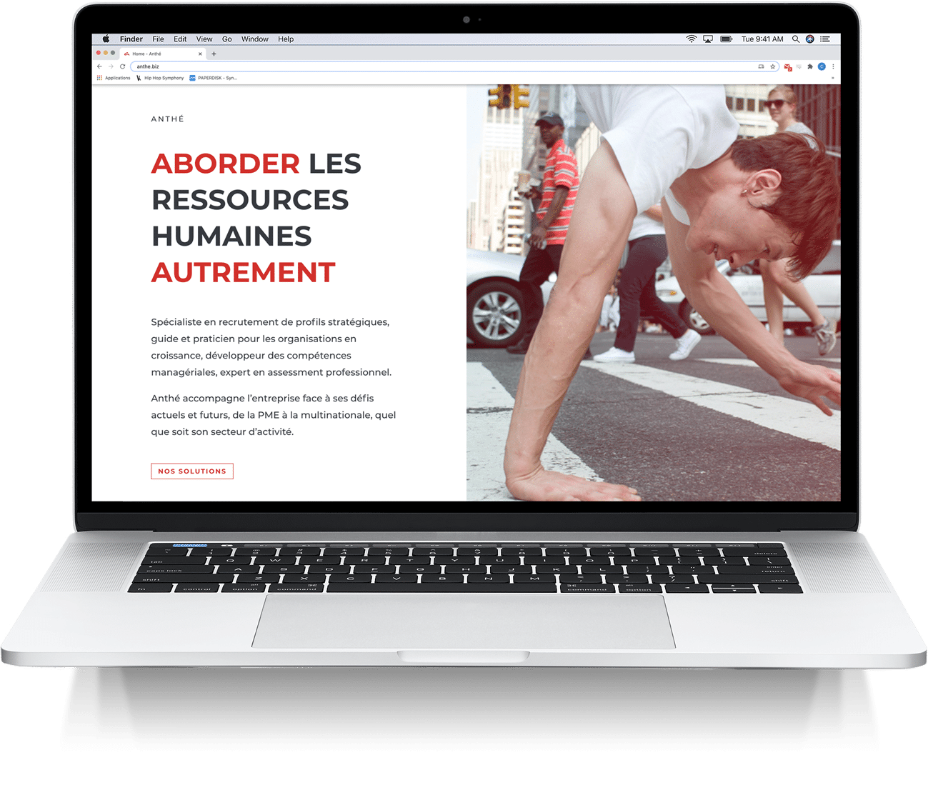 simulation du site internet sur mockup macbook pro 13 pouces