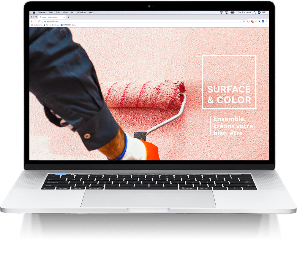 simulation du site internet sur mockup macbook pro 13 pouces