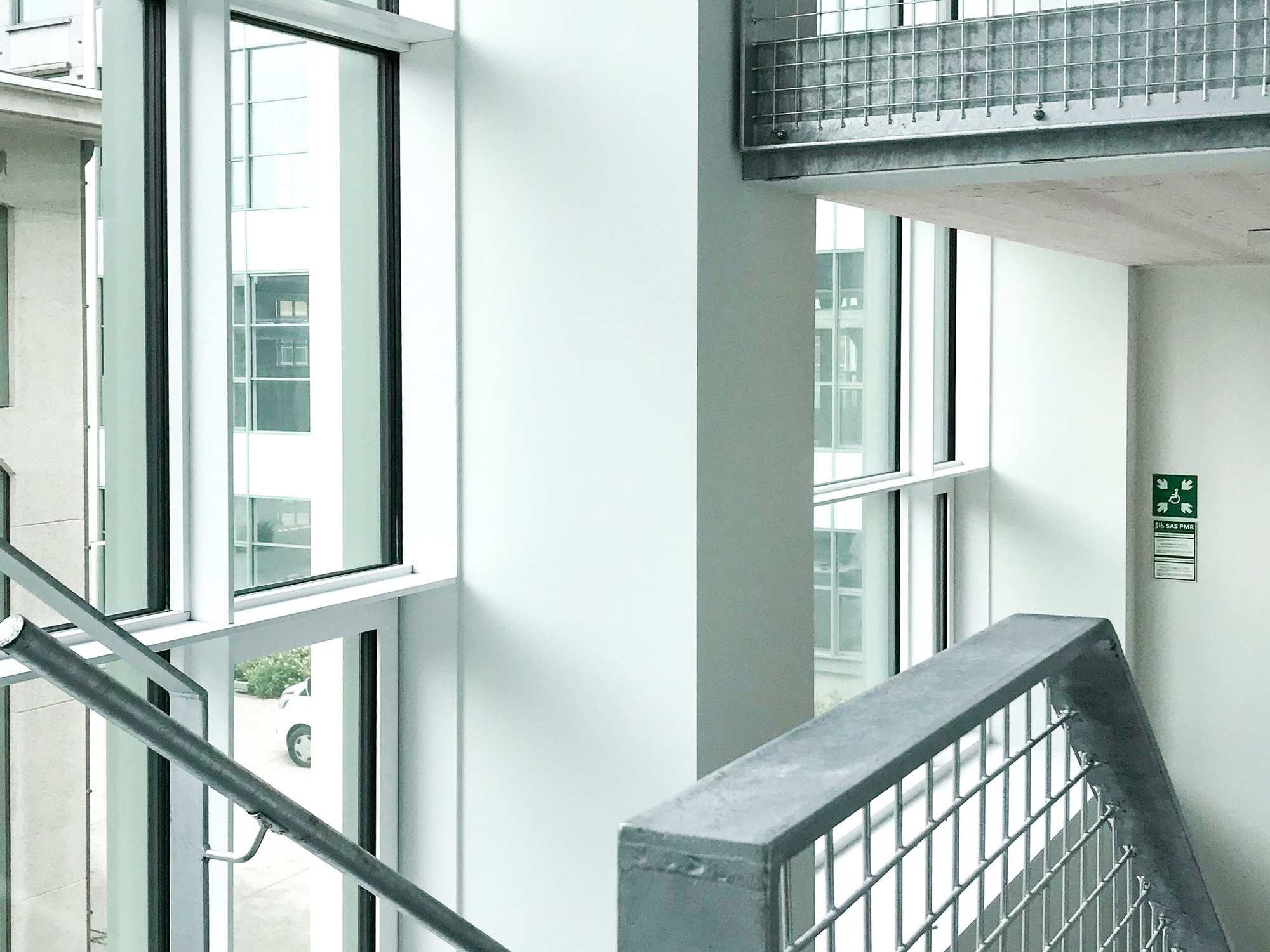 Kourouma RH + consigne dans cage d'escalier